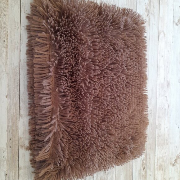 Steve Madden Shaggy Faux Fur Brown Infinity Scarf 16" x 10" - Picture 3 of 6